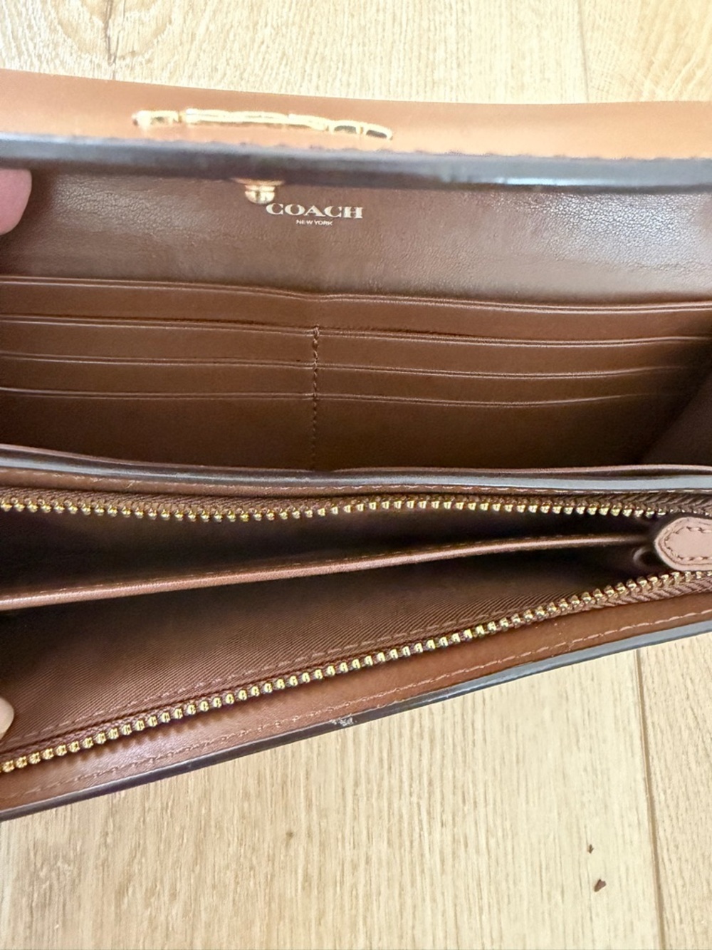 Coach Wallet. Used. - Picture 5 of 6